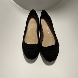 Women flats dress shoes size 9 made by Report shoe brand!